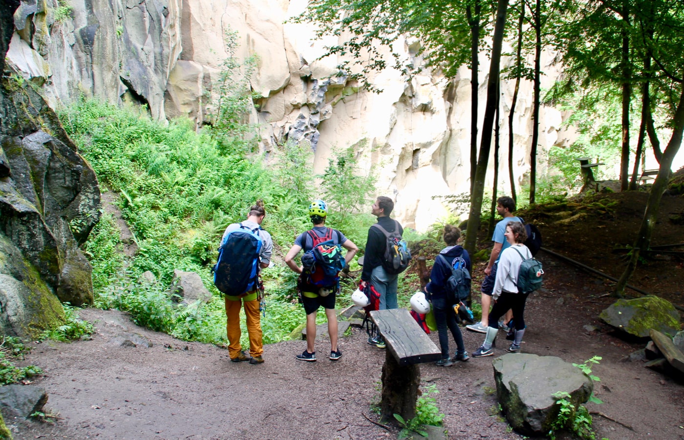 Gruppe von Kletterern in der Eifel